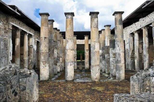 pompeii,_italy