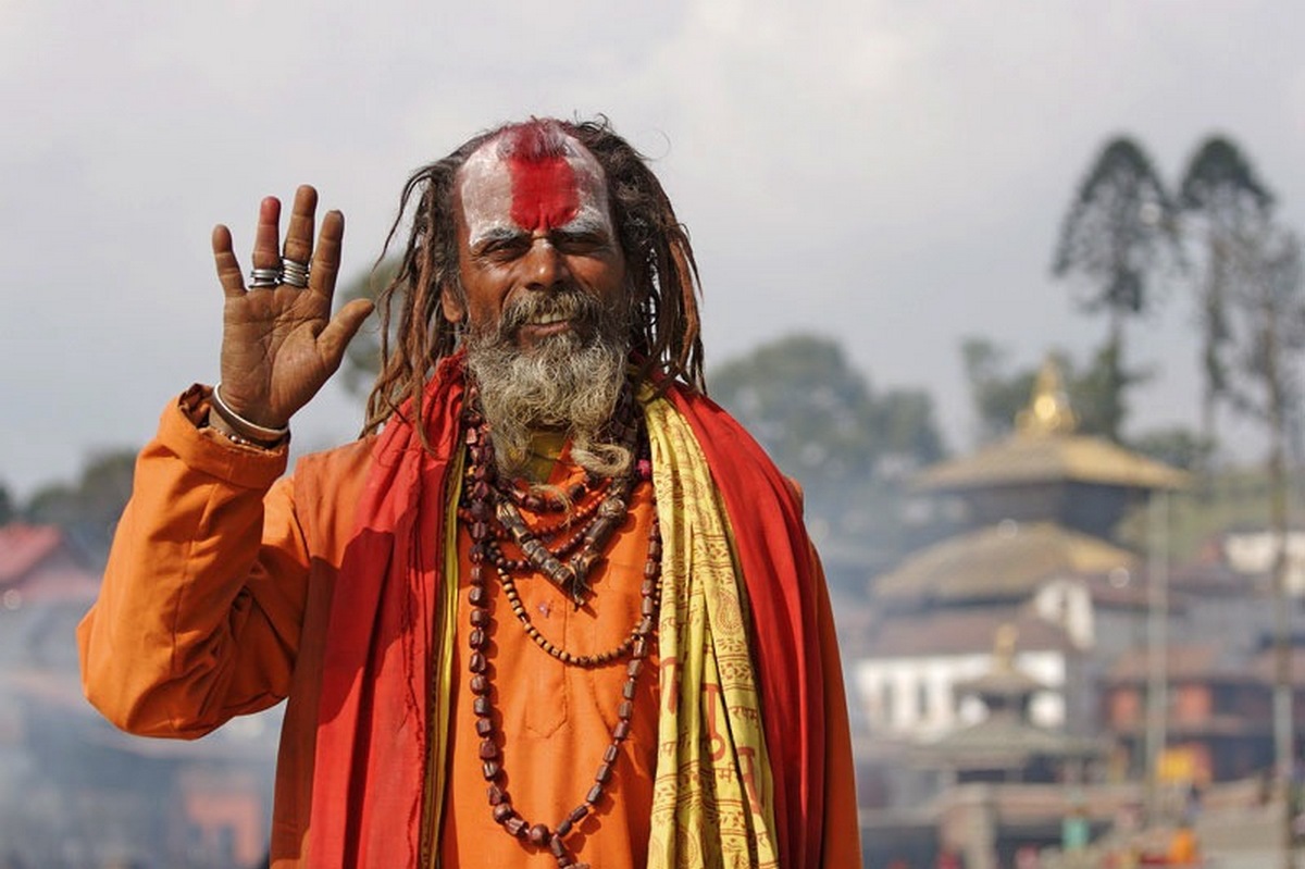 pashupatinath-holy-man-kathmandu-nepal1